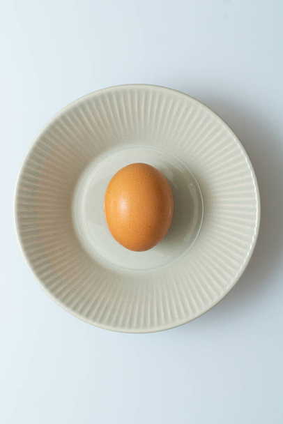 Fresh raw eggs in a bowl concept - Foto, Imagem