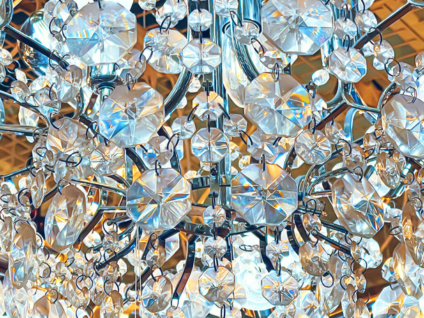 Кришталева скляна люстра як абстрактний фон, деталі освітлення домашнього декору та концепція розкішного дизайну інтер'єру
 - Фото, зображення