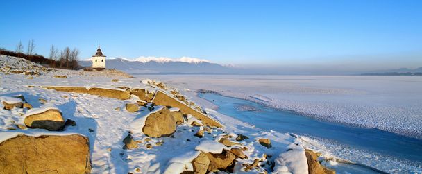 Il lago Liptovska Mara in inverno
 - Foto, immagini