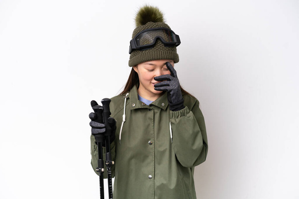 Young Chinese woman wearing winter jacket isolated on white background laughing - Foto, Bild
