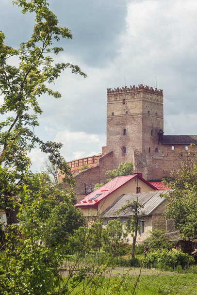 Lutsk High Castle, tunnetaan myös nimellä Lubartin linna - Valokuva, kuva
