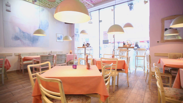 Restaurante interior
 - Metraje, vídeo