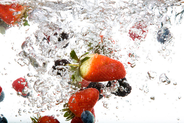 Fresh Fruit in Water - Фото, изображение