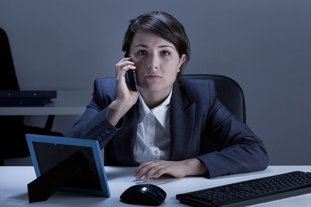 Businesswoman being on the phone - Fotografie, Obrázek