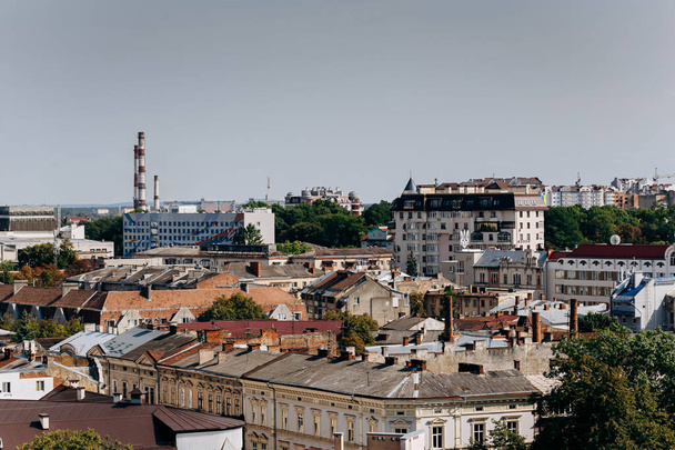 ウクライナのイヴァーノ・フランキフスク- 2019年8月23日::イヴァーノ・フランキフスク市役所からの眺め - 写真・画像