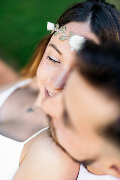 Happy and Young Couple Closeup - 写真・画像