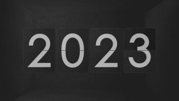 Flip clock switches do ano 2021 para 2022, todo o caminho para 2029. Caixa de espaço sombrio.Comutadores de relógio flip mecânicos do ano 2022 para 2023, 2024, 2025, 2026, 2027, 2028 para 2029 em um espaço escuro, caixa. Vintage dispositivo steampunk flip calendar. Feliz Ano Novo! - Filmagem, Vídeo