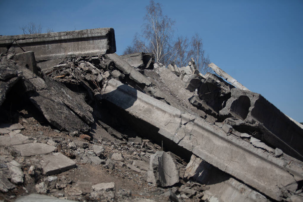 Brug verwoest door de Russen de terugtocht - Foto, afbeelding