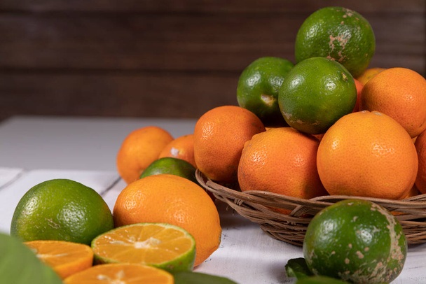 Rangpur, Citrus limonia o Citrus reticulata medica, talvolta chiamati rangpur lime, mandarino lime o lemandarin, - Foto, immagini