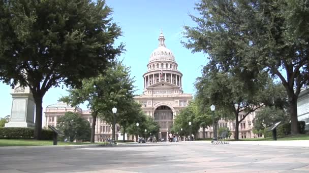 Внешний вид Капитолия штата Техас
 - Кадры, видео