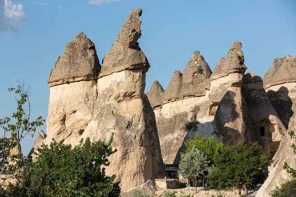 Formações rochosas no Parque Nacional Goreme. Capadócia, Turquia
 - Foto, Imagem