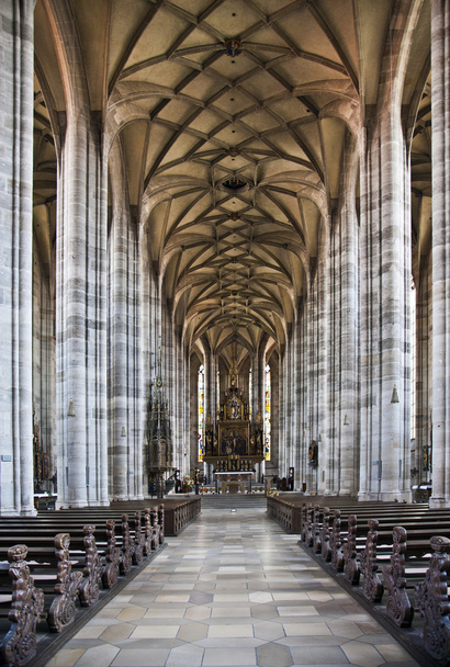 Средневековая церковь Святого Георга в Динкельсбуле изнутри
 - Фото, изображение