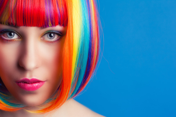 Woman wearing colorful wig - Foto, Imagem