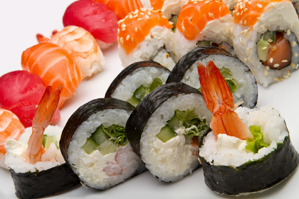 sushi na bílém pozadí - Fotografie, Obrázek