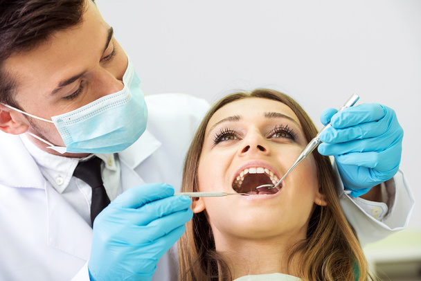 歯科医 - 写真・画像