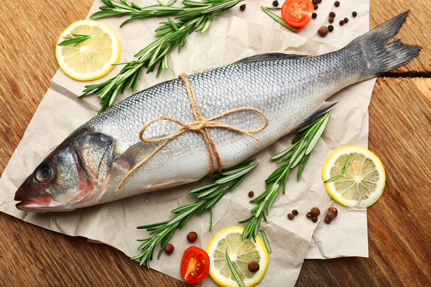 Raw fish and food ingredients - Foto, immagini