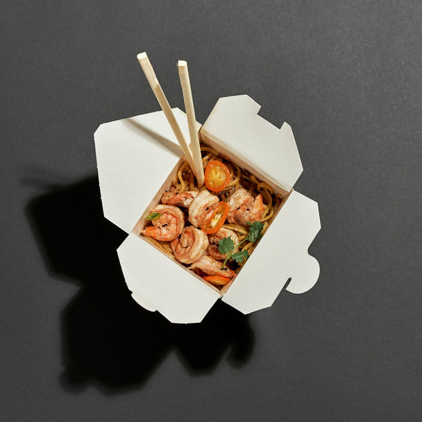 Top view of traditional asian noodles with shrimps - Fotografie, Obrázek