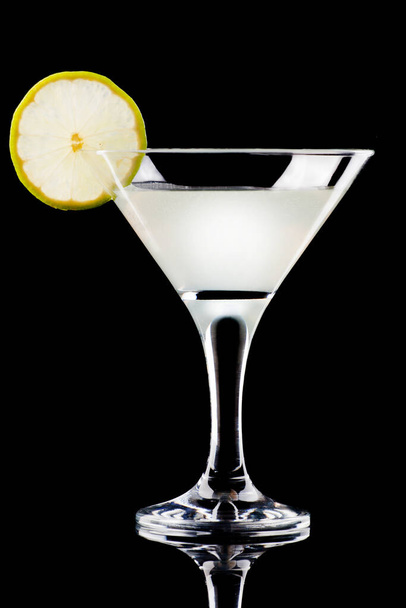 cocktail 'margarita' on black - 写真・画像