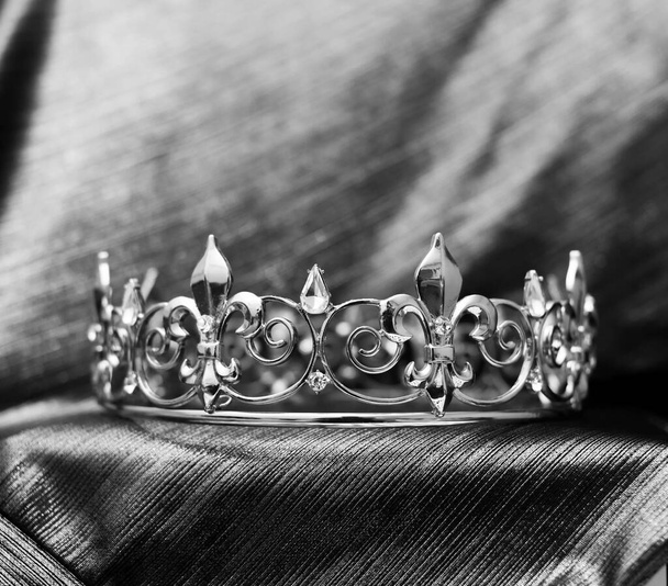Royal gold crown with fleur de lys elements. - Photo, Image