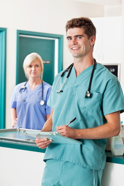 Male veterinarian with clipboard - Photo, Image