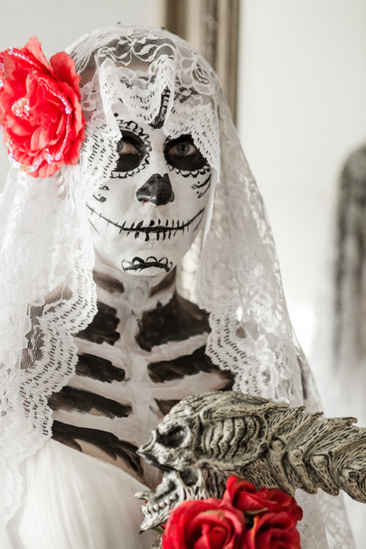 Žena s Mrtvá nevěsta tvoří na Halloween - Fotografie, Obrázek