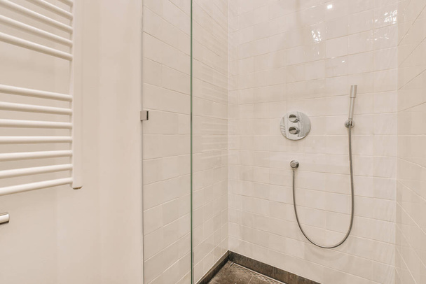 Shower box in modern bathroom - Valokuva, kuva