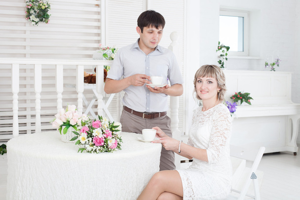 romantische Braut und Bräutigam - Foto, Bild