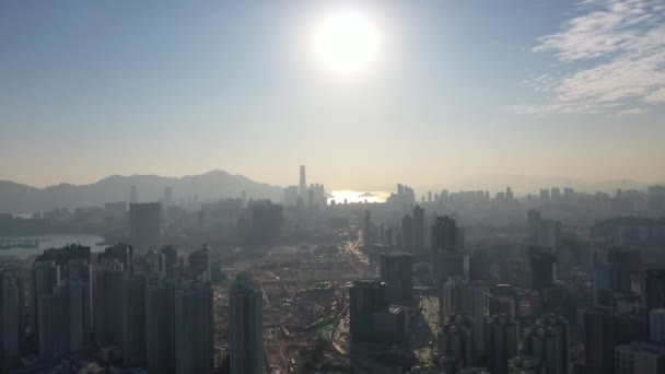 8 gru 2019 Widok na środek kowloon od kai tak, hk - Materiał filmowy, wideo