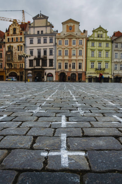 25,000 crosses on Old Town Square in Prague for the victims of covid-19 in the Czech Republic - Foto, imagen