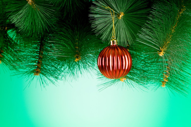 joulukuusi koristelu kuusen puussa - Valokuva, kuva