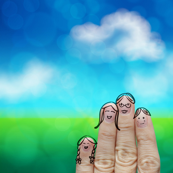 família dedo feliz no fundo natureza verde
  - Foto, Imagem