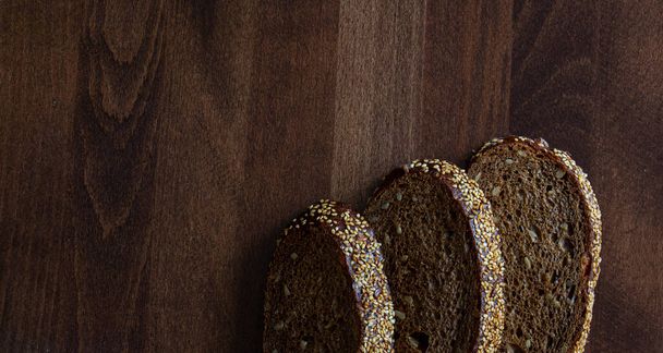 Pan casero, comida saludable en tu mesa - Foto, imagen