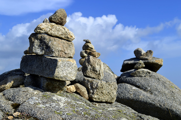 Kivet tasapainotus päälle Foia korkein vuori Algarve
 - Valokuva, kuva