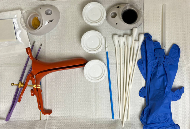Gynecology instruments and devices before a medical procedure - Fotoğraf, Görsel