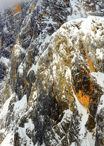 Горы Дахштайн (Dachsteingebirge) - горный массив в Северных известняковых Альпах. Горный хребет с вершинами Torstein, Mitterspitz и Dachstein. Всемирное наследие ЮНЕСКО - Фото, изображение