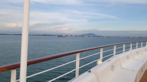 Georgetown, Penang Malaysia - 19. Mai 2022: Eine Kreuzfahrt rund um die Insel Penang an Bord des ägäischen Paradies-Schiffes - Filmmaterial, Video