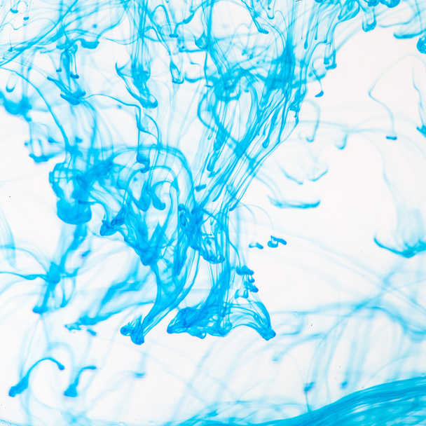 Blue liquid in water - Foto, afbeelding