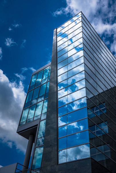 Refleksje chmur w szkle wieżowców, BB centrum, Filadelfie - Zdjęcie, obraz