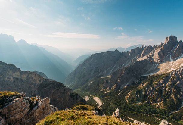 Úžasná scenérie časného rána v pohoří Dolomit - Fotografie, Obrázek