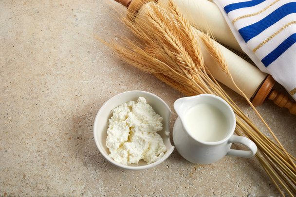 Kosher dairy product for celebration Jewish Holiday Shavuot. Shavuot flat lay - Foto, Imagem