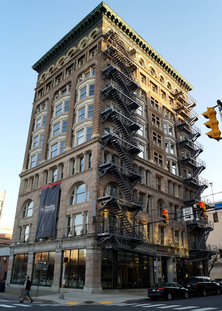 Mears Building, un des premiers gratte-ciel du centre-ville de Scranton, construit en 1896 dans le style Renaissance, Scranton, PA, États-Unis - 7 avril 2021 - Photo, image