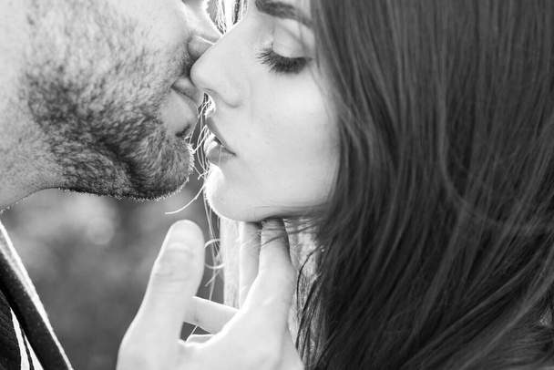 Love. Happy Saint Valentines Day. Day for love. Valentines day concept. Saint Valentine. Beauty Girl and her Handsome Boyfriend kissing - Foto, imagen