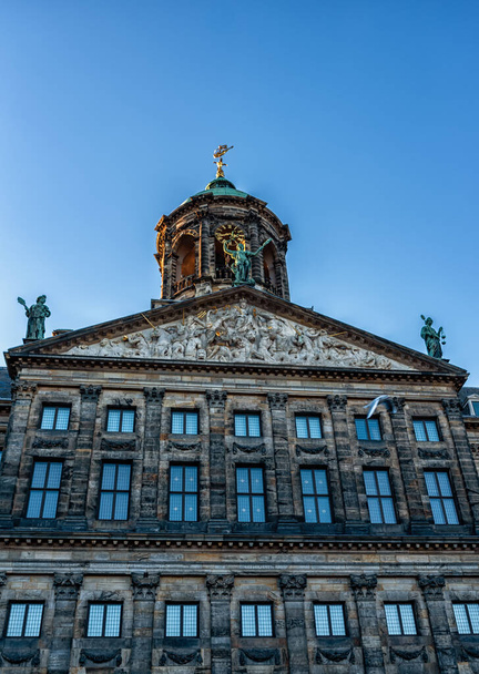 Королівський палац в Амстердамі (Нідерланди). - Фото, зображення