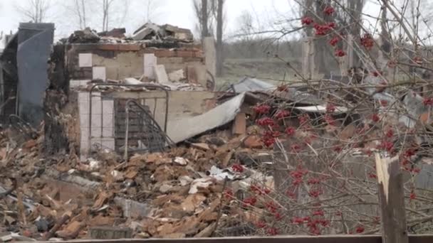 Destroyed house after being hit by a Russian bomb - Video