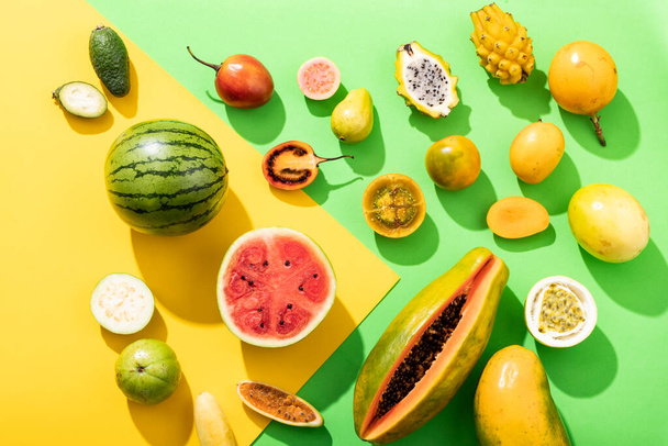 Fotografía Variedad de frutas tropicales sabrosas y saludables - Foto, imagen