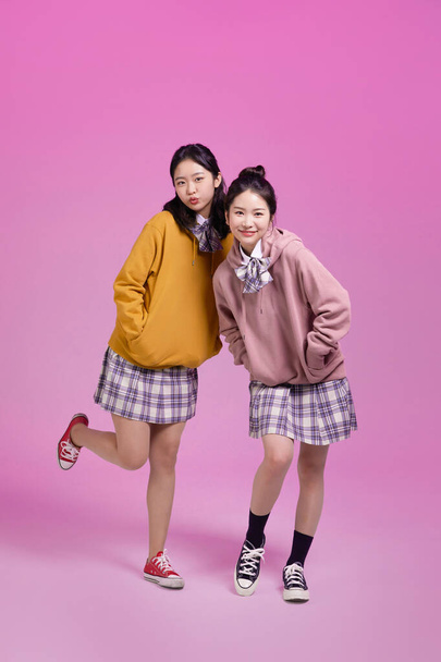 mz generation, happy jolly Korean Asian girls - Zdjęcie, obraz