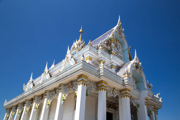 Wat Sutthawat Vipassana ou Wat Suttawas Vipassana ou Chao Khun Rak temple à Ayutthaya, Thaïlande. Photo de haute qualité - Photo, image