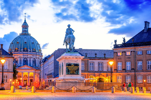 Hrad Amalienborg, Kodaň, Dánsko  - Fotografie, Obrázek