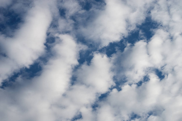 Closeup of beautiful cloudy sky background - Фото, зображення