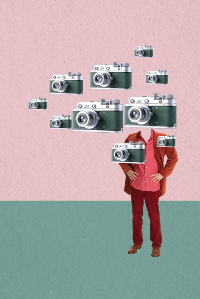 Geen privé-leven. Hedendaagse kunst collage. Man in rood pak omgeven door vele retro camera apparaten geïsoleerd over roze groene achtergrond. Concept van surrealisme, creativiteit, massamedia, populariteit - Foto, afbeelding